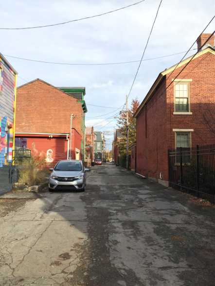 Hidden Alleys, Hidden Perspectives, Hidden Sanctuaries. Photo by Daniel Lampmann.