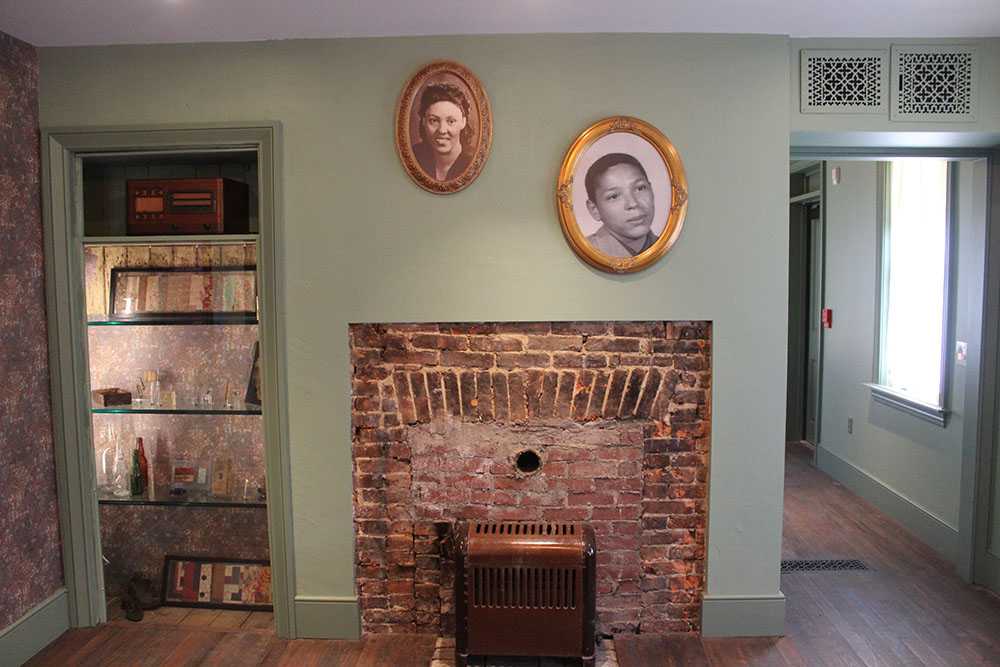 Photo by Patrick Swain, 2022. Wilson family living room